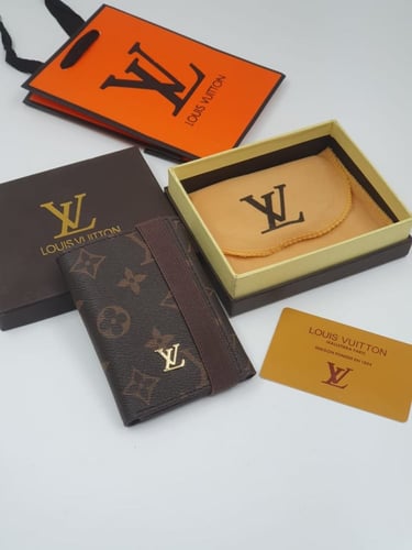 محفظة لويس فيتون