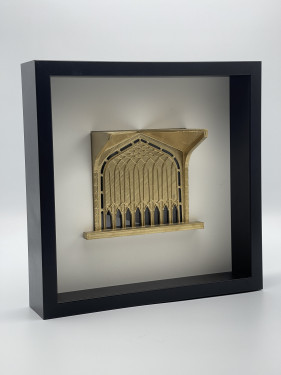 اطار مربع- واجهة مطار الظهران