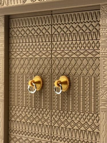 مجسم باب تقليدي - رجال الحجر