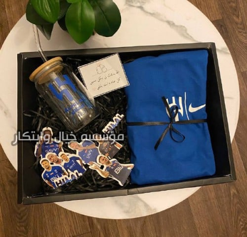 بوكس تيشيرت واستكرات وكوب