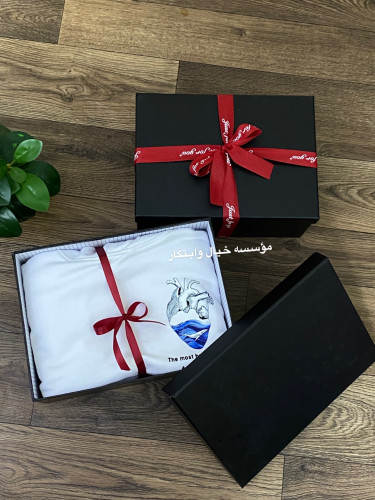 بوكس هدايا مع بلوفر