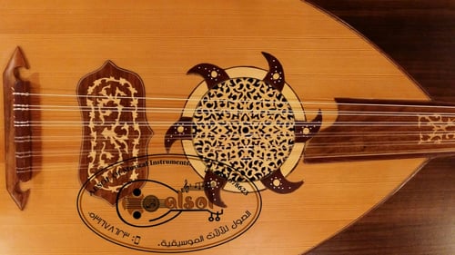 عود موسيقي