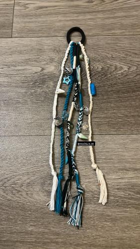 ربطة الشعر بالخيوط