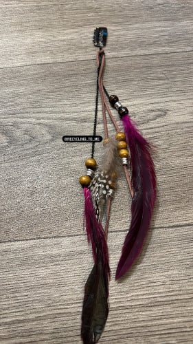 خصلة الخرز والريش مقاسها 34 سم