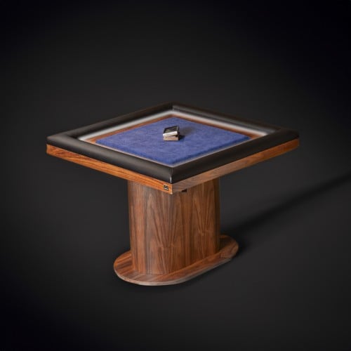 طاولة العاب متنوعة بتصميم حديث