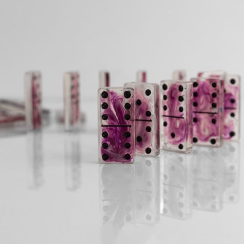 لعبة دومينو فريدة