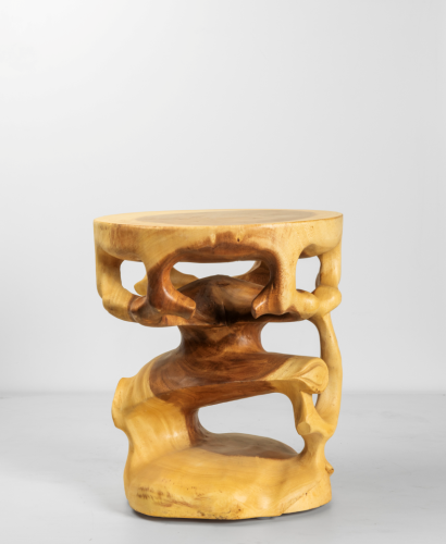 كرسي أو طاولة خدمة من الخشب الطبيعي