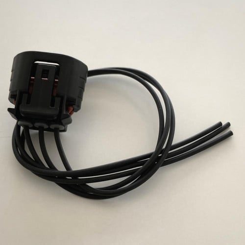 فيش دينمو تويوتا لون فضي (أصلي) مع أسلاك تكسل ١٨قي...