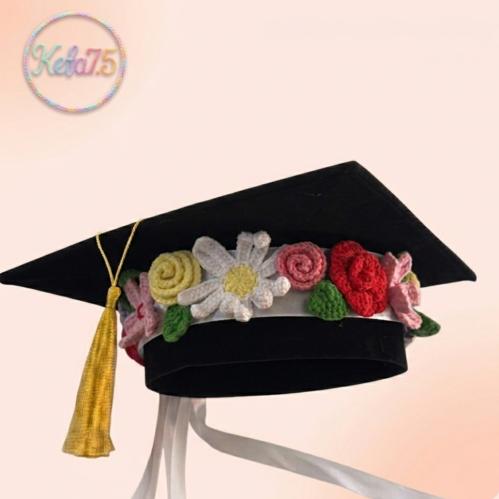 قبعة تخرج ملكية