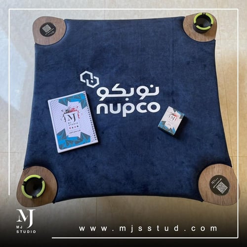 صمم طاولتك الخاصة