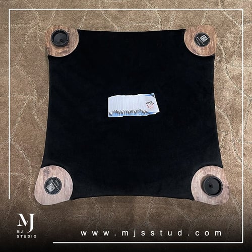 طاولة البلوت الملكية