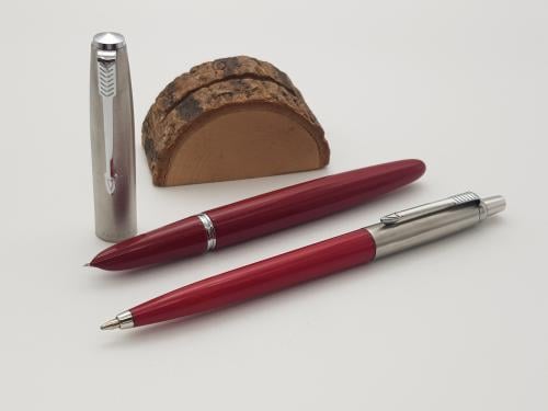 A Parker pen 21