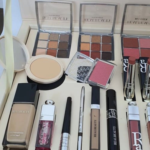 طقم مكياج متكامل لون ابيض من ريال بيوتي مع عشر فرش...