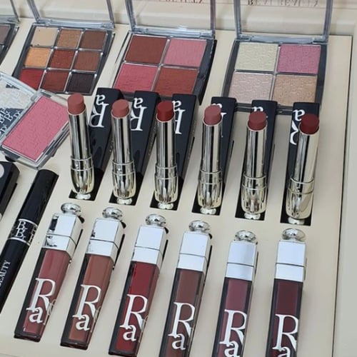 طقم مكياج متكامل لون ابيض من ريال بيوتي مع عشر فرش...