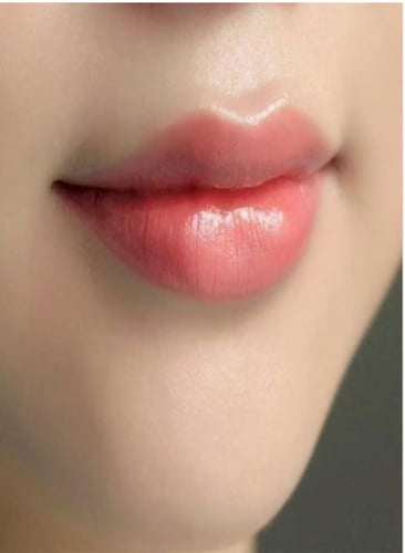 مرطب شفايف تايلندي بنكهة الفراولة مقاوم للماء ينعم...