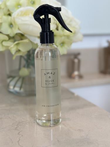 Home spray freshener with frankincense and musk bl...