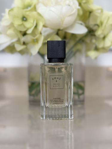 Musk powder cologne