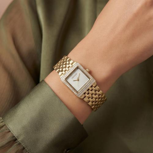 ساعة نسائية من لادون بلون ذهبي مينا أبيض