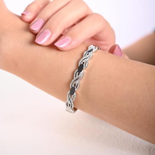 أسوارة نسائية لون فضي من لادون