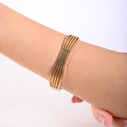 أسوارة نسائية لون ذهبي من لادون