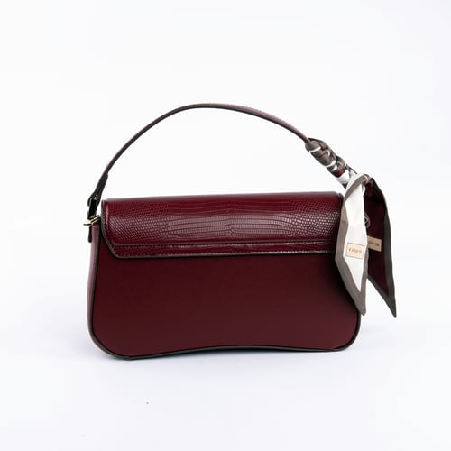 شنطة نسائية من لادون بلون أحمر