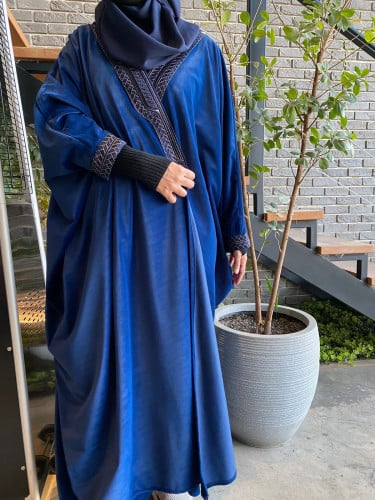 عباية بشت مخمل كحلي