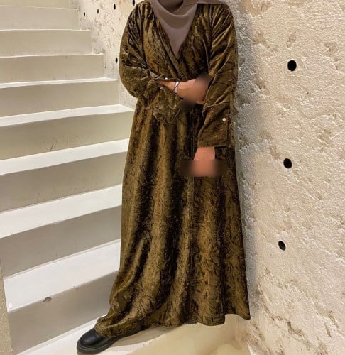 عباية مخمل مكسر