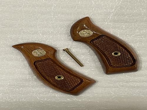 مقبض سمث ختم ذهبي (لمعه) خشب روز