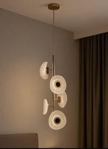 ثريا مودرن كريستال – تصميم فني مميز – إضاءة 30 واط...