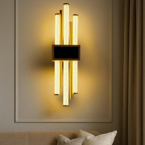 أبليك جداري فاخر بإضاءة أصفر كريمي – تصميم مودرن ب...