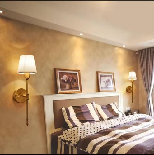 أبليك حائطي ذهبي أنيق بلمسة كلاسيكية فاخرة