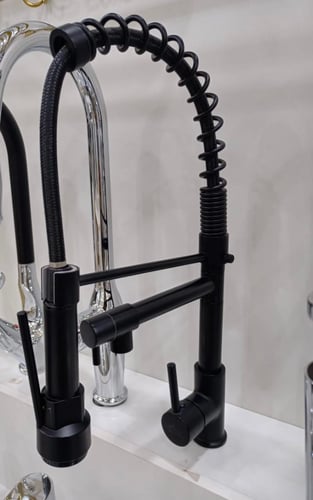 خلاط مطبخ سحاب اتوماتيك اسود