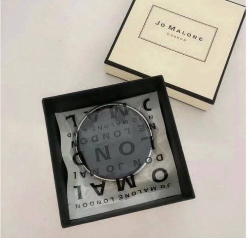 2 معطر سيارة برائحة مختلفة