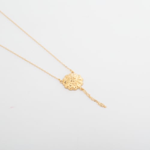 عقد ذهب عيار 21