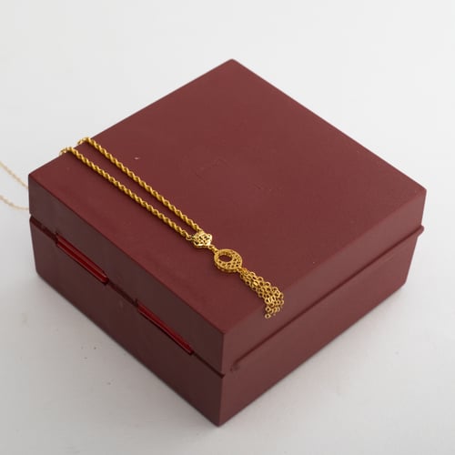 عقد ذهب عيار 21