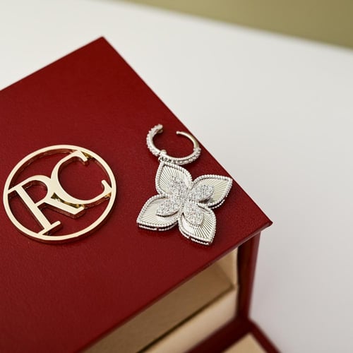 حلق روبرتوكوين ذهب عيار 18