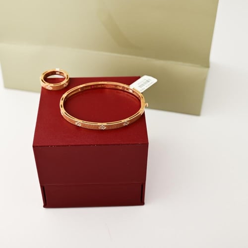اسوارة روبرتوكوين ذهب عيار 18