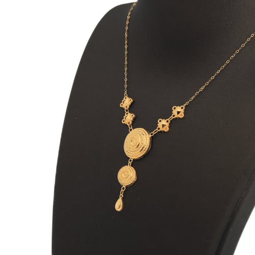 عقد ذهب عيار 21