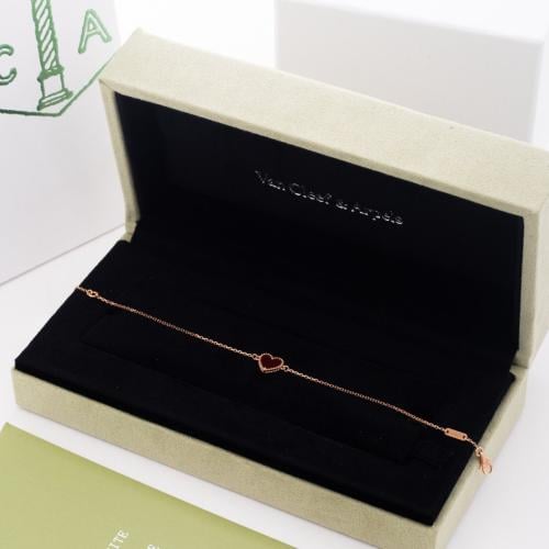 اسوارة القلب احجار طبيعية سوبر ماستر ذهب عيار 18 1...