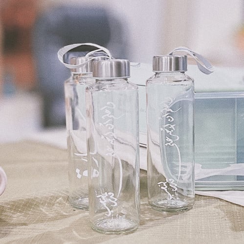 قنينة ماء بعبارة أنيقة♥️