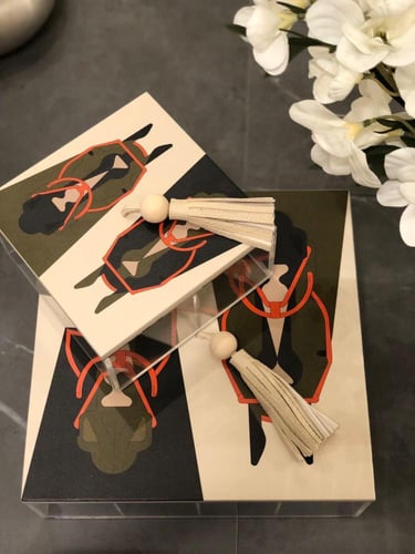 صندوق بغطاء حجم كبير