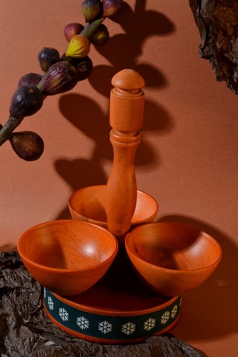 وعاء خاص بتقديم المكسرات