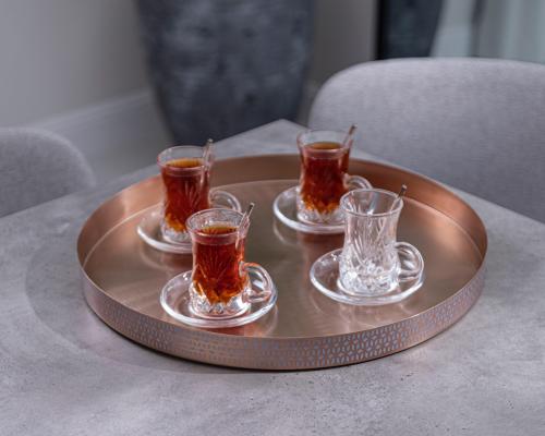 صينية تقديم بتصميم عصري