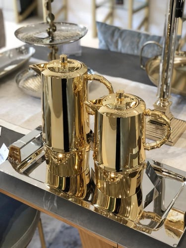 ترمس قطعة واحدة ذهبي وسط 0.6 لتر