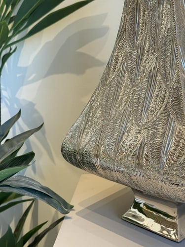 فازة بتصميم كلاسيكي