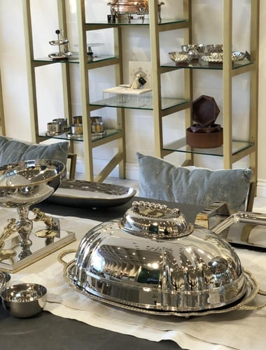 صينيه فاخره بغطاء فضي