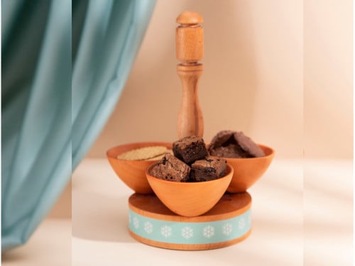 حامل خاص بتقديم المكسرات