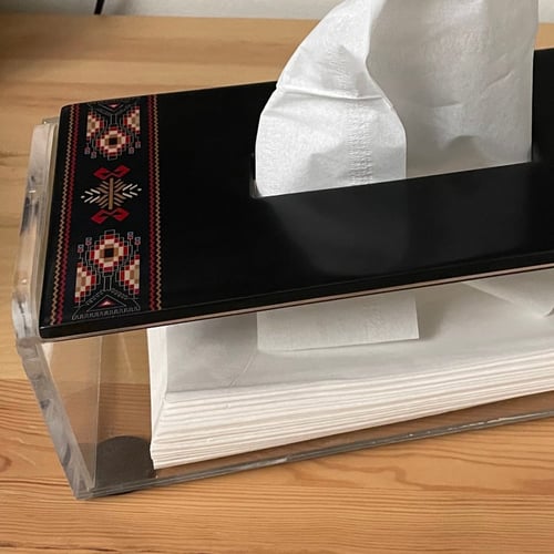 حامل مناديل اسود