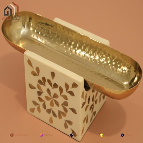 صحن تقديم فاخر ستيل ذهبي بقاعدة خشب صغير ( 32*31*3...
