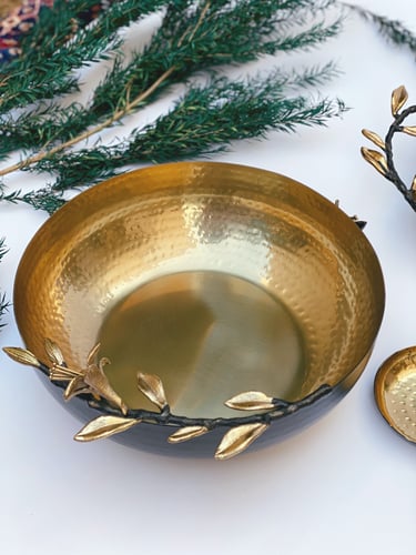 صحن مدور كبير بمسكة اغصان